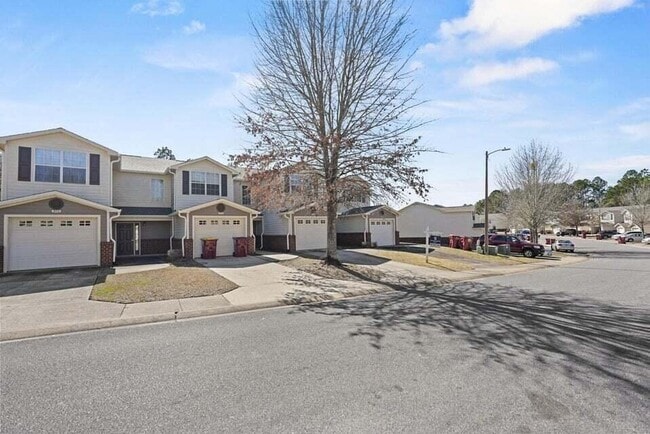 506 Wingspan Way in Crestview, FL - Building Photo - Building Photo