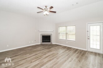 15 Rolling Oaks Dr in Oakland, TN - Building Photo - Building Photo