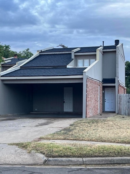 property at 4319 53rd St