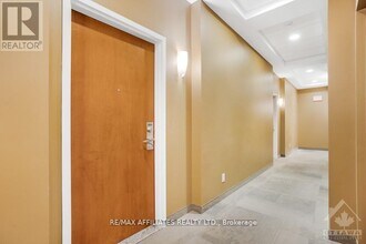310 Centrum Blvd in Ottawa, ON - Building Photo - Building Photo