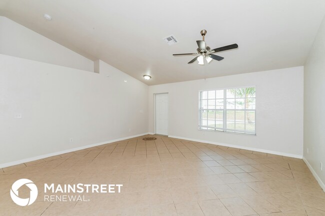1610 NE 43rd Terrace in Cape Coral, FL - Building Photo - Building Photo