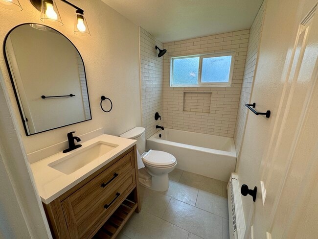 705 Moore St, Unit 1 in Lakewood, CO - Building Photo - Building Photo