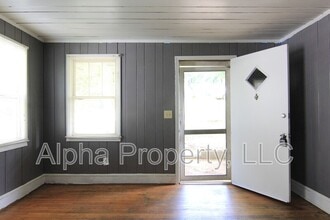 301 Dupont Dr in Greenville, SC - Building Photo - Building Photo