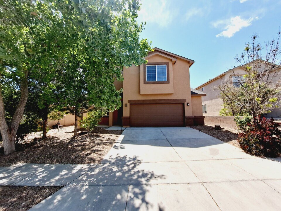 741 Rain Lily Rd SW in Los Lunas, NM - Building Photo