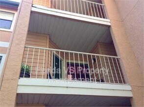 3004 Parkway Blvd in Kissimmee, FL - Foto de edificio - Building Photo