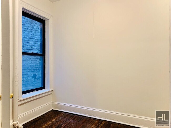 NO FEE Two Bed on Upper East Side! Won't S in New York, NY - Building Photo - Building Photo