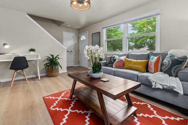 property at 2701 N Helen St