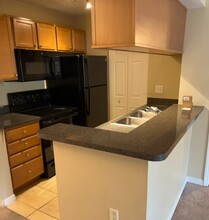 314 Lake Parsons Grn, Unit 201 in Brandon, FL - Building Photo - Building Photo