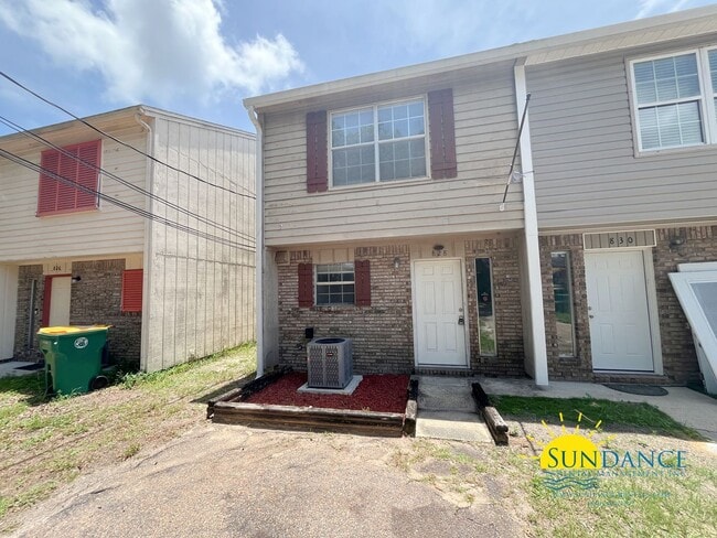 property at 828 Shadow Ln