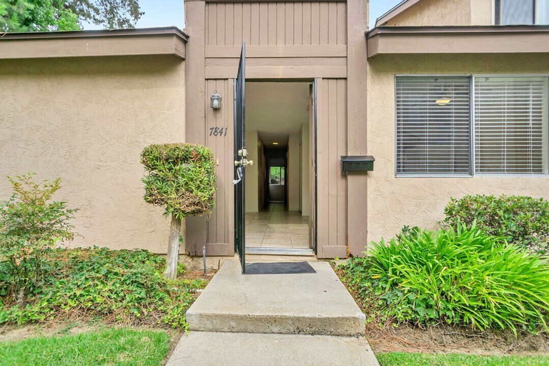 7841 Camino Tranquilo in San Diego, CA - Building Photo