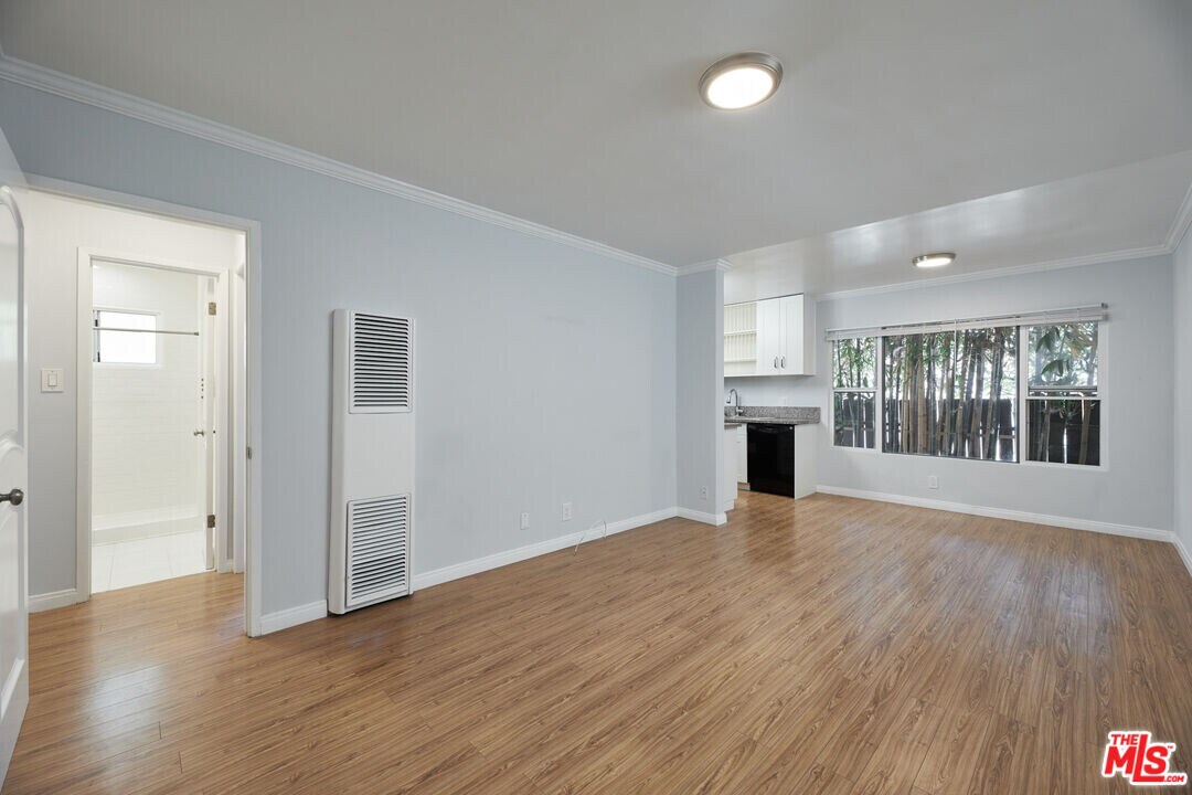 2636 Kansas Ave in Santa Monica, CA - Building Photo