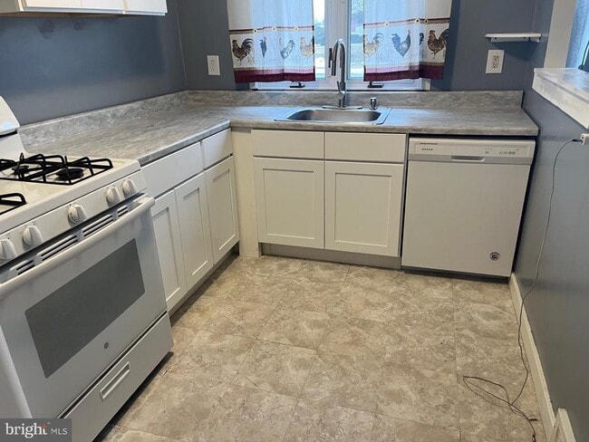 property at 1839 Powell St