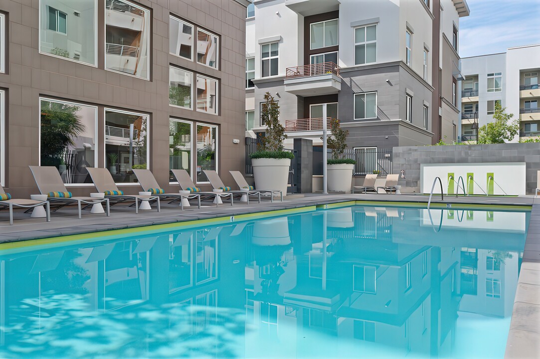 The Vivere Lofts in Anaheim, CA - Foto de edificio