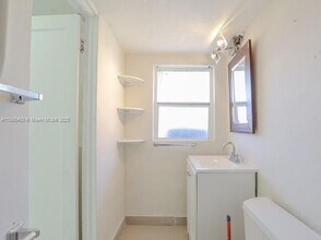 2250 NE 136th St in North Miami Beach, FL - Building Photo - Building Photo