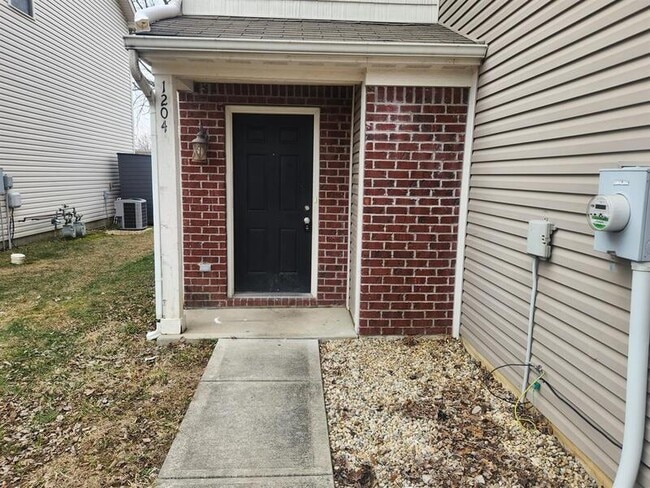 1204 Topp Creek Dr in Indianapolis, IN - Building Photo - Building Photo