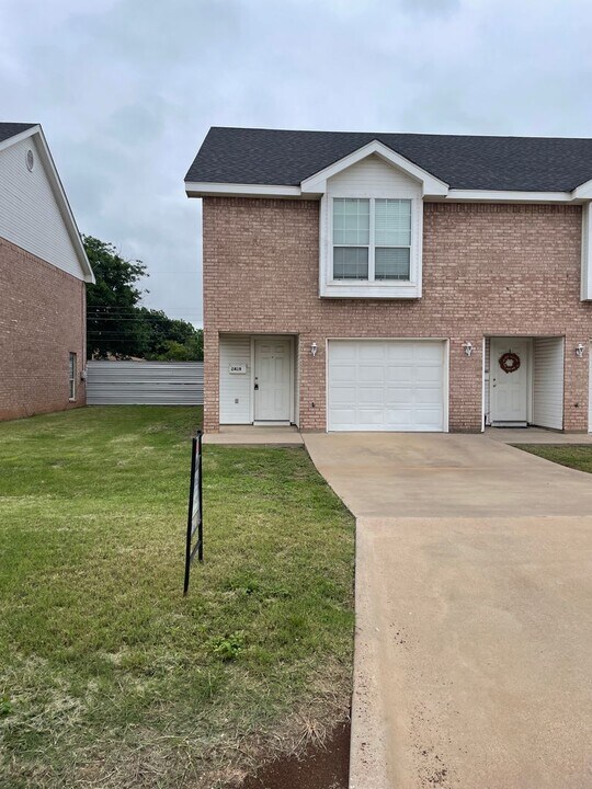 2425 Church St in Abilene, TX - Building Photo