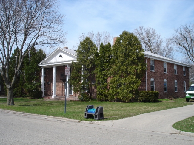 126 Sunny Meade Ln in Madison, WI - Building Photo