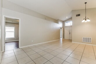 11001 Siting Pl in Orlando, FL - Foto de edificio - Building Photo