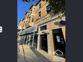 908 W Belmont Ave, Unit 2 in Chicago, IL - Building Photo - Building Photo
