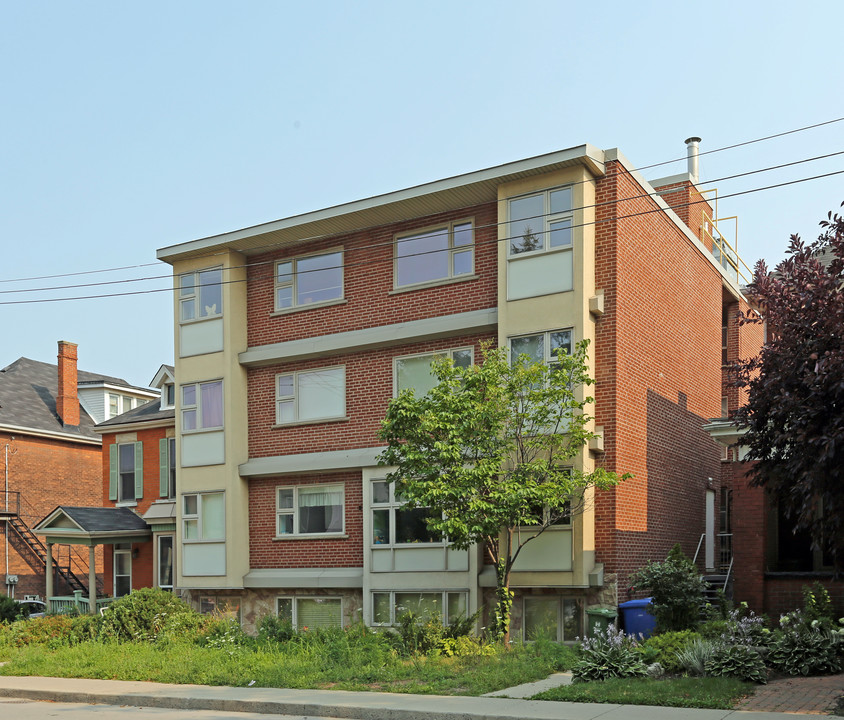 Salvation Army Grace Haven in Hamilton, ON - Building Photo