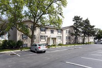 Falcon Landing Apartments photo'