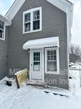 734 W Oregon St in Lapeer, MI - Building Photo - Building Photo