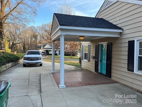 2622 Idlewood Cir in Charlotte, NC - Building Photo - Building Photo