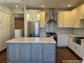 15 Sparhawk St, Unit 7 in Boston, MA - Building Photo