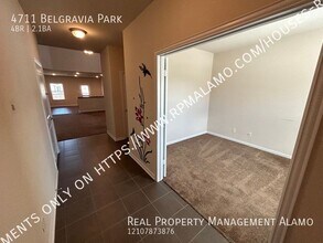 4711 Belgravia Park in Converse, TX - Building Photo - Building Photo