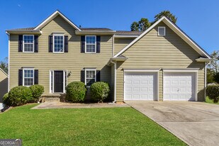 7879 Village Pass in Fairburn, GA - Building Photo