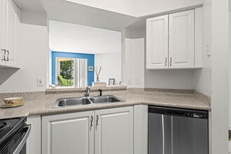1951 Brandywine Rd in West Palm Beach, FL - Building Photo - Building Photo
