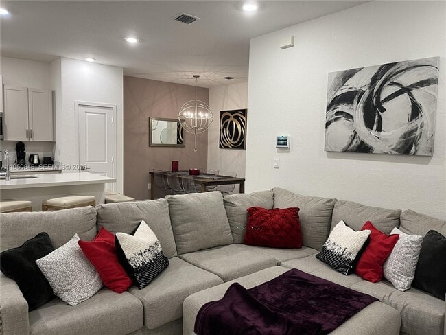 property at 784 SE 19th St