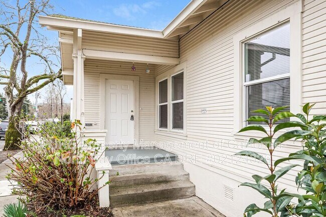 73 Brookwood Ave in Santa Rosa, CA - Building Photo - Building Photo