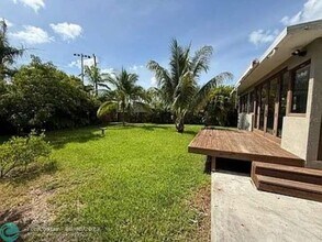 4301 SW 60th Pl in Miami, FL - Building Photo - Building Photo
