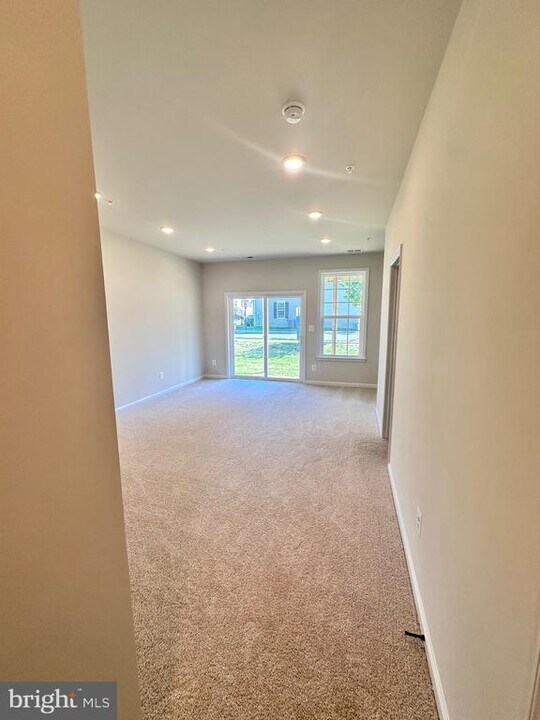 108 Spring Bank Way in Frederick, MD - Building Photo