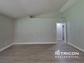 2320 Bur Oak Place in Middleburg, FL - Building Photo - Building Photo
