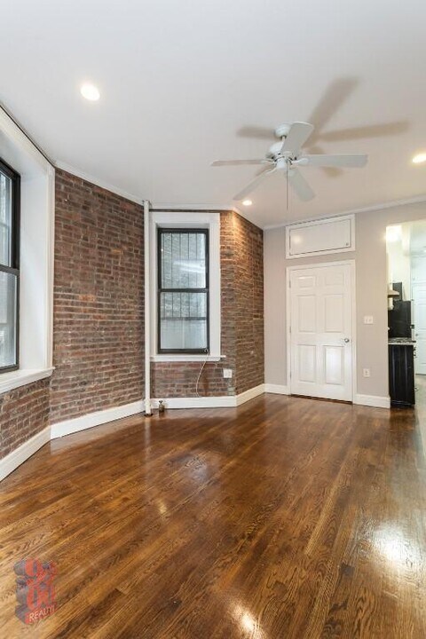 336 E 18th St in New York, NY - Building Photo