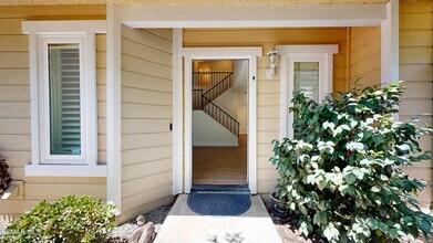 420 View Park Ct in Oak Park, CA - Building Photo - Building Photo