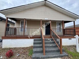 3805 Alton Park Blvd in Chattanooga, TN - Building Photo