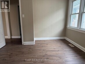 3 Moote St in St Catharines, ON - Building Photo - Building Photo