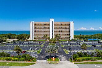 Sea Palms Condominium in Fort Pierce, FL - Building Photo - Building Photo