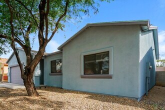 7380 E Poinciana Pl in Tucson, AZ - Building Photo - Building Photo
