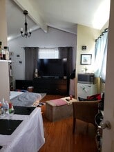 16020 Firmona Ave, Unit 1 in Lawndale, CA - Foto de edificio - Building Photo