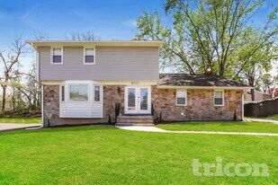 9713 Eustice Rd, Unit 803-M2 in Randallstown, MD - Building Photo