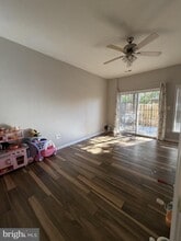 11425 Log Ridge Dr in Fairfax, VA - Building Photo - Building Photo
