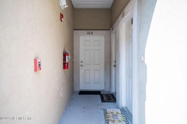 7064 Deer Lodge Cir in Jacksonville, FL - Building Photo - Building Photo