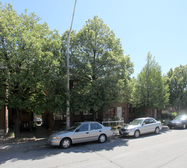 411-417 Melita Cres in Toronto, ON - Building Photo - Primary Photo