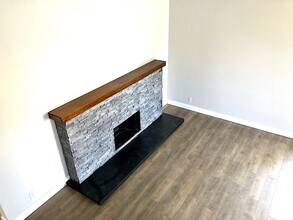 38343 5th Pl W in Palmdale, CA - Building Photo - Building Photo