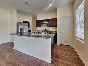 8716 Layalie Way in Gibsonton, FL - Building Photo - Building Photo