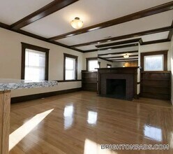 34 Bentley St, Unit 2 in Boston, MA - Building Photo - Building Photo